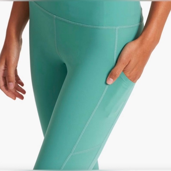 NWT Vuori Stride Leggings in Basil Green Size Medium - Picture 3 of 8